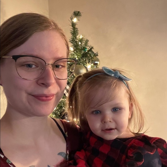 Meet your Posher, Amber - Picture 2 of 5